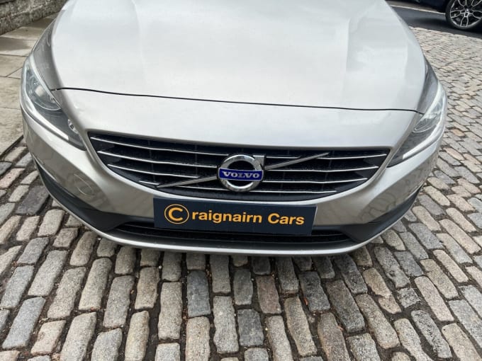 2025 Volvo V60