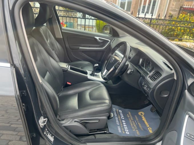 2025 Volvo V60