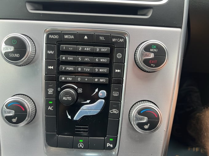 2025 Volvo V60