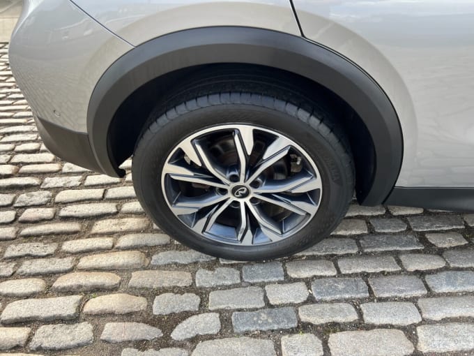 2017 Infiniti Qx30