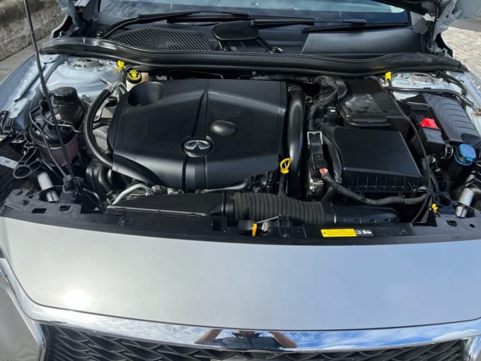2017 Infiniti Qx30