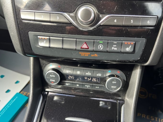 2017 Infiniti Qx30
