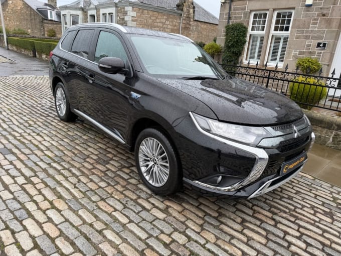 2025 Mitsubishi Outlander
