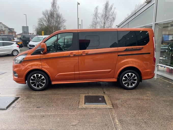 2025 Ford Tourneo Custom