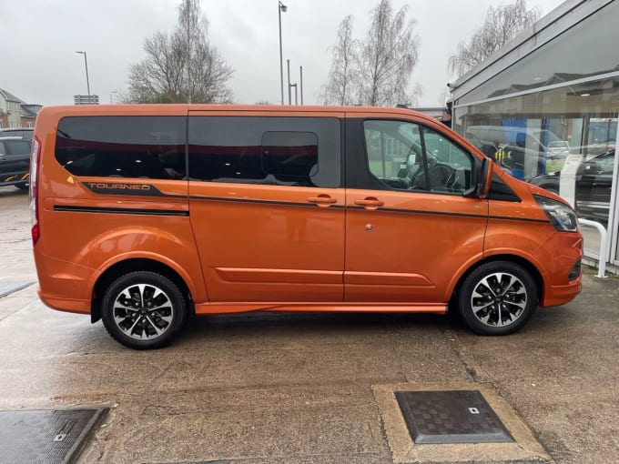 2025 Ford Tourneo Custom