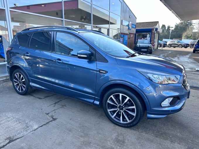 2025 Ford Kuga