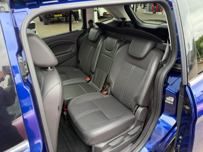 2025 Ford Grand C-max