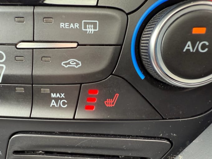 2025 Ford Grand C-max