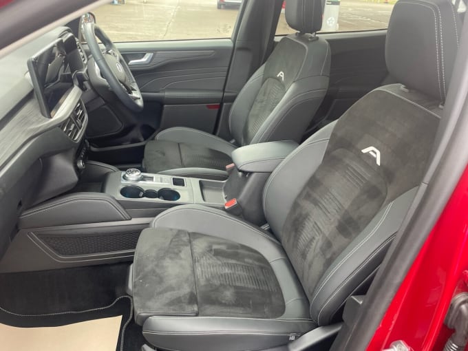 2025 Ford Kuga