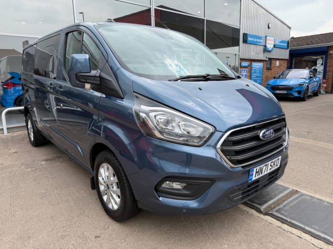 2025 Ford Transit Custom