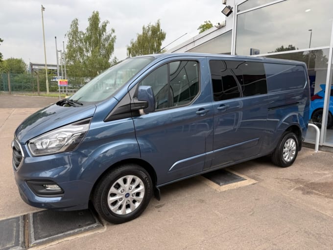 2025 Ford Transit Custom