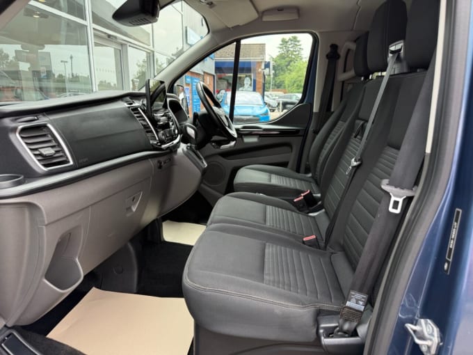 2025 Ford Transit Custom
