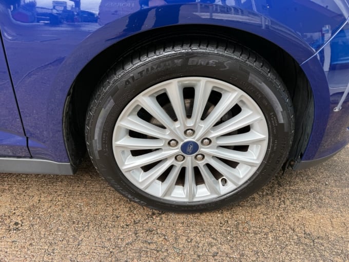 2025 Ford C-max