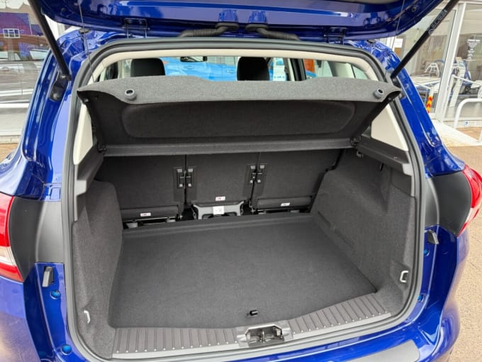 2025 Ford C-max