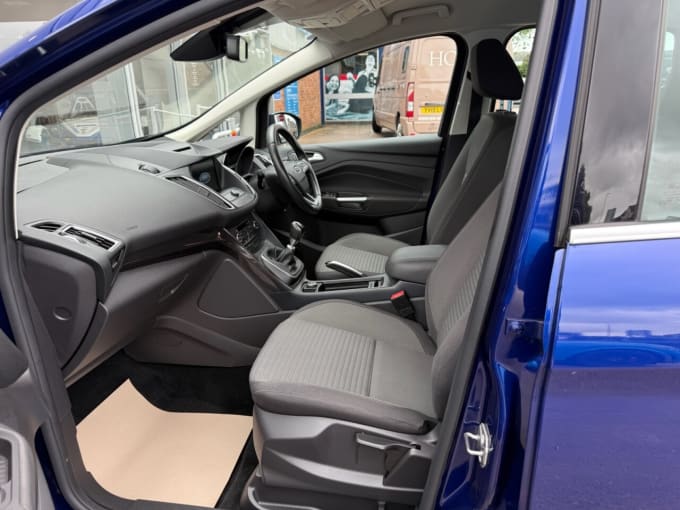 2025 Ford C-max