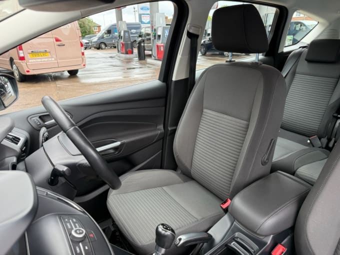 2025 Ford C-max