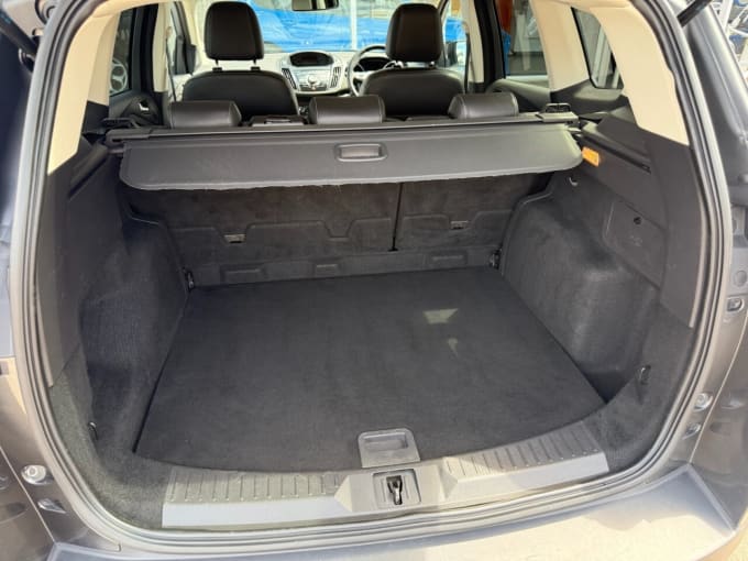 2025 Ford Kuga