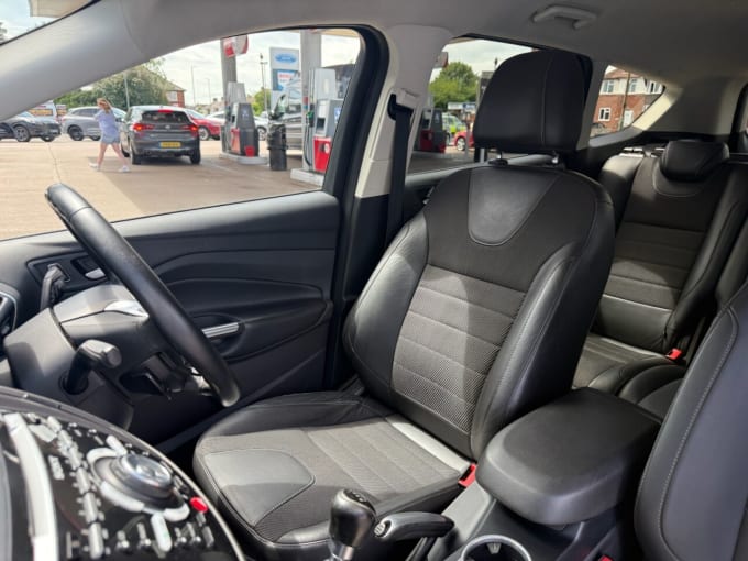 2025 Ford Kuga