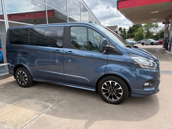 2025 Ford Tourneo Custom