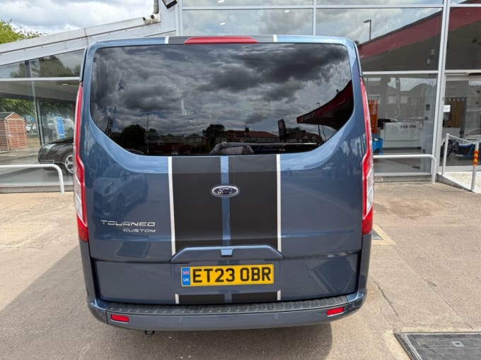 2025 Ford Tourneo Custom