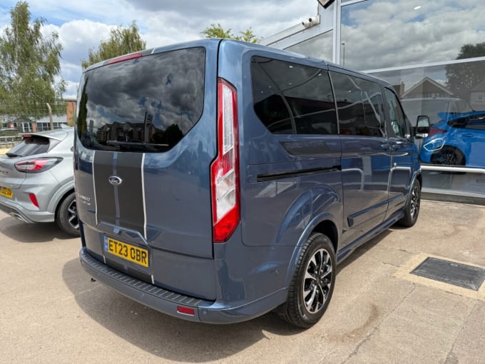 2025 Ford Tourneo Custom