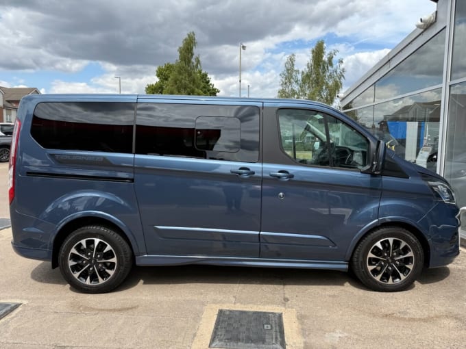 2025 Ford Tourneo Custom