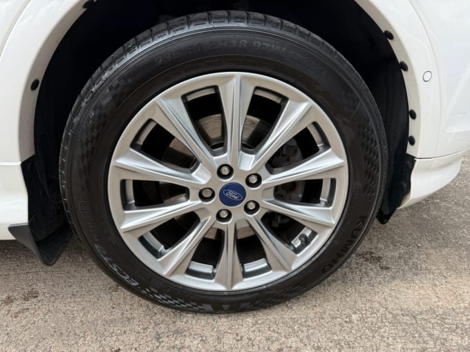 2025 Ford Kuga