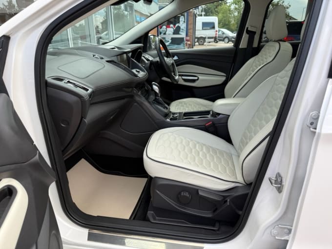2025 Ford Kuga