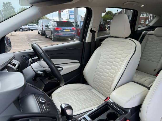 2025 Ford Kuga
