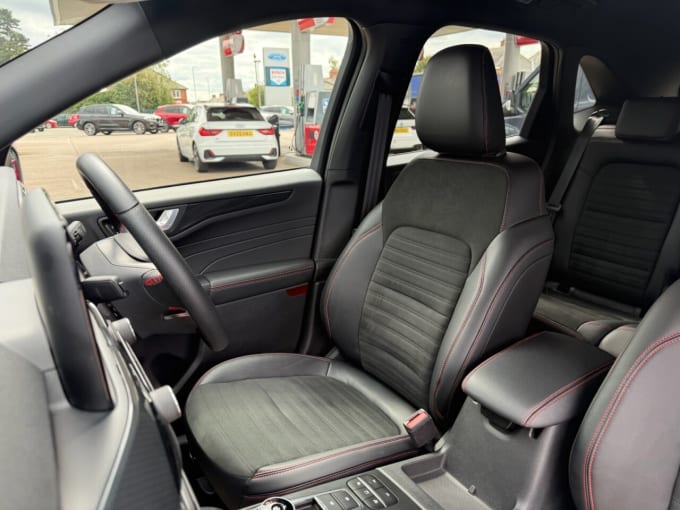 2025 Ford Kuga
