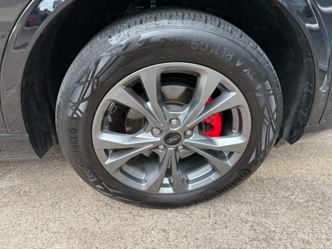 2025 Ford Kuga