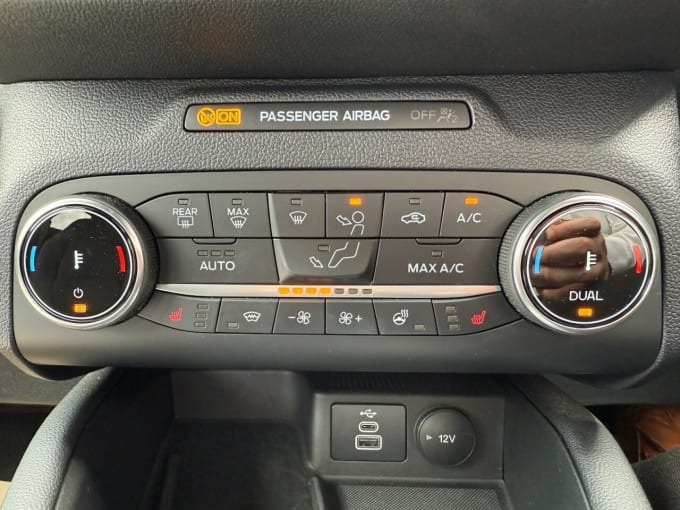 2025 Ford Kuga