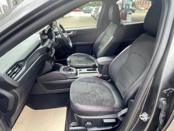 2025 Ford Kuga