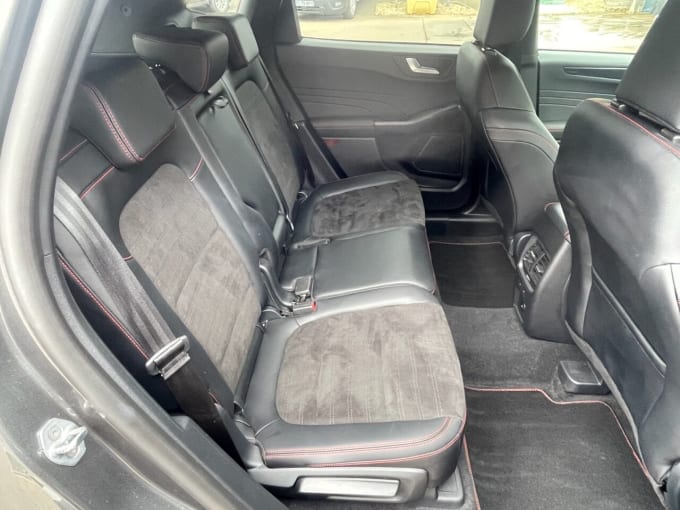 2025 Ford Kuga