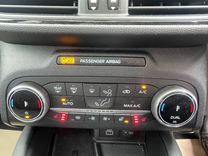 2025 Ford Kuga