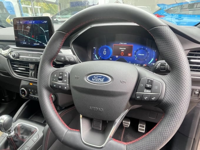 2025 Ford Kuga