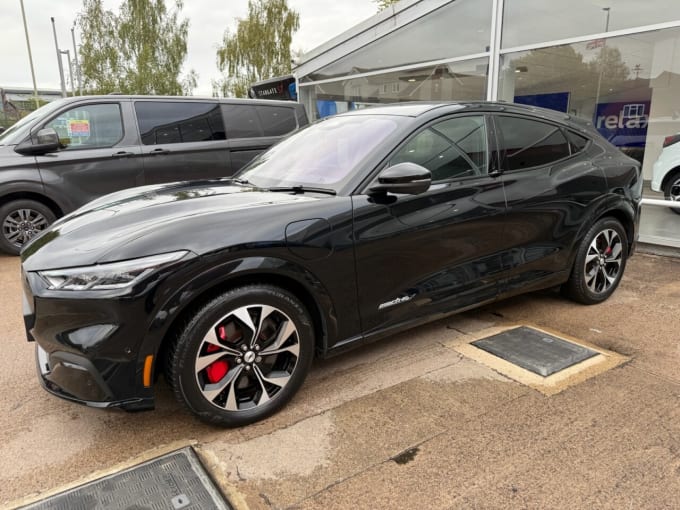2025 Ford Mustang Mach-e