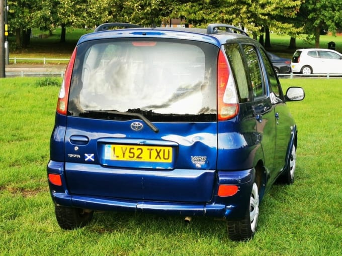 2003 Toyota Yaris Verso