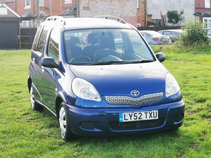 2003 Toyota Yaris Verso