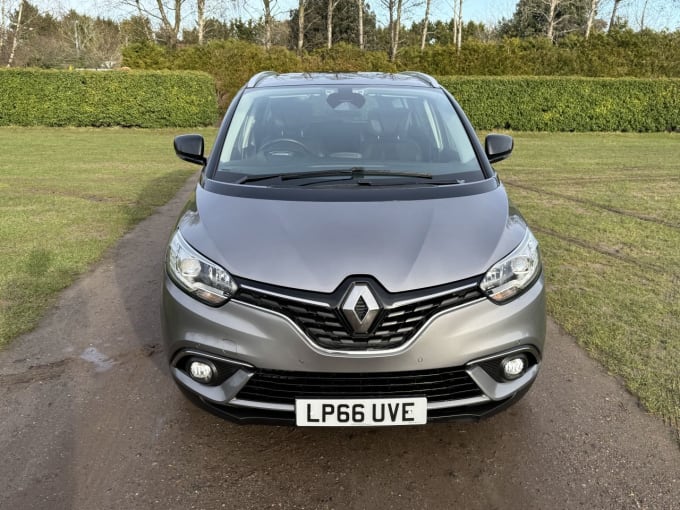 2025 Renault Grand Scenic