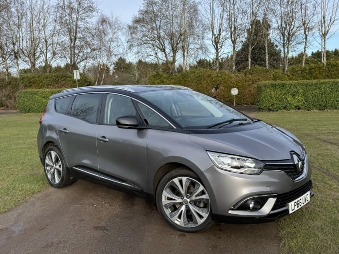 2025 Renault Grand Scenic