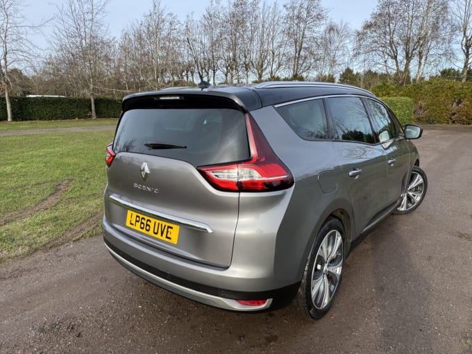 2025 Renault Grand Scenic