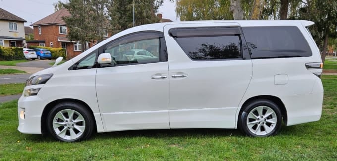 2014 Toyota Vellfire