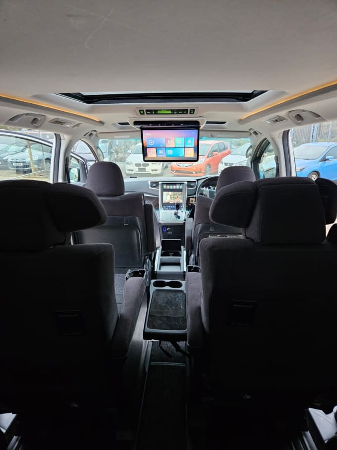 2013 Toyota Vellfire