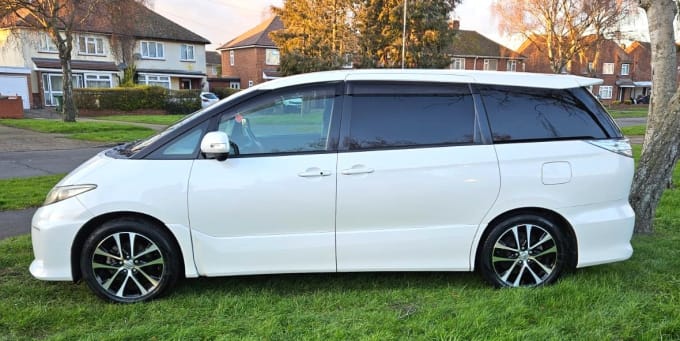 2025 Toyota Estima