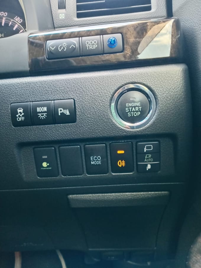 2025 Toyota Vellfire
