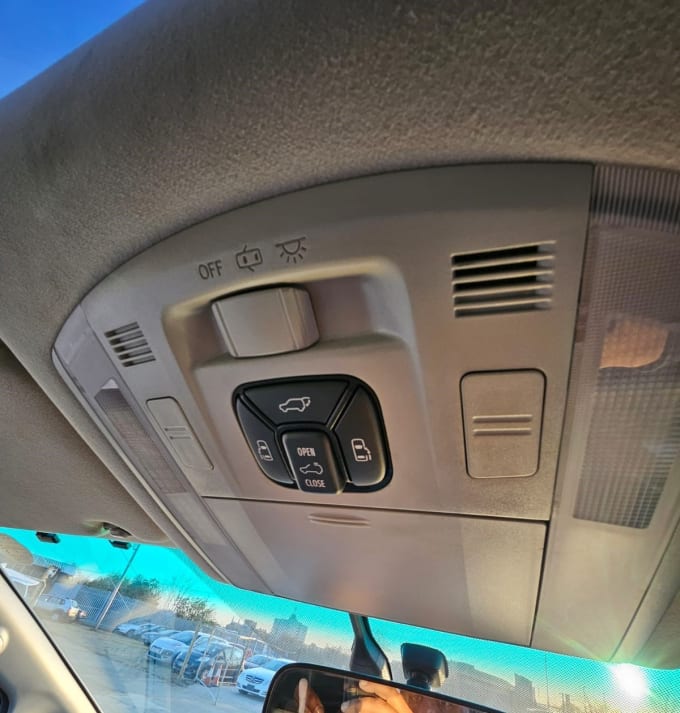 2025 Toyota Vellfire