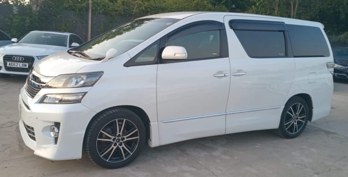 2025 Toyota Vellfire