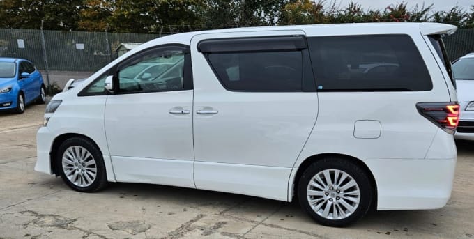 2013 Toyota Vellfire