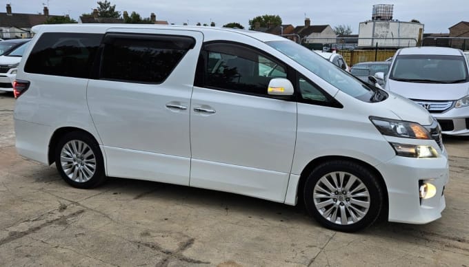 2013 Toyota Vellfire